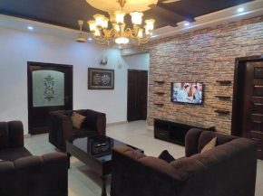 3BHK First Floor Near Emporium Mall & Expo Center